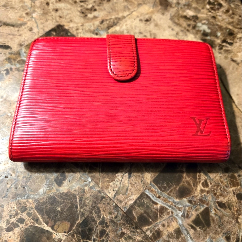 Louis Vuitton Red Epi kisslock wallet